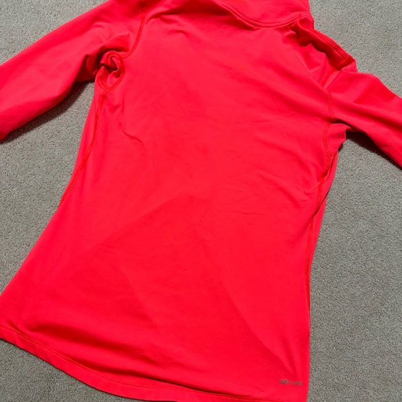 Nike running shirt - Picture 5 of 5